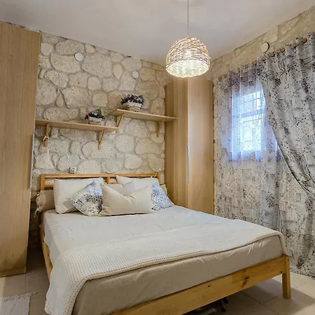 Maria's Stone Heaven Retreat 빌라 Kalandra