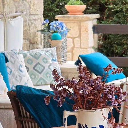 Maria's Stone Heaven Retreat 빌라 Kalandra