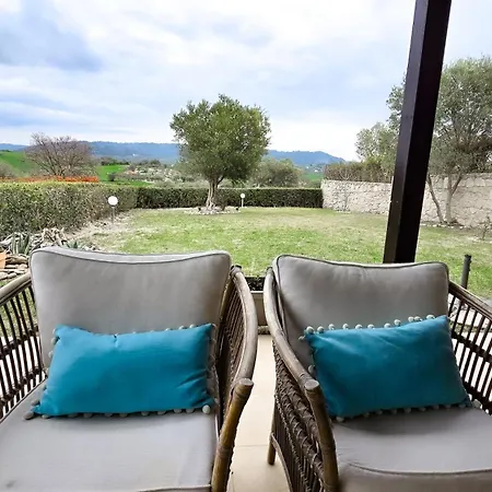 Villa Maria's Stone Heaven Retreat *