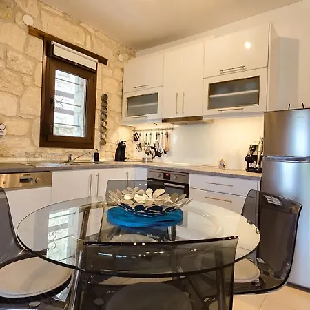 Maria's Stone Heaven Retreat Villa *