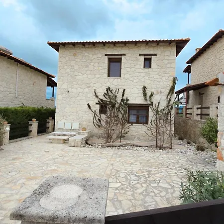 Maria's Stone Heaven Retreat * Kalandra