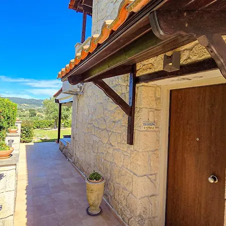 Villa Maria's Stone Heaven Retreat *