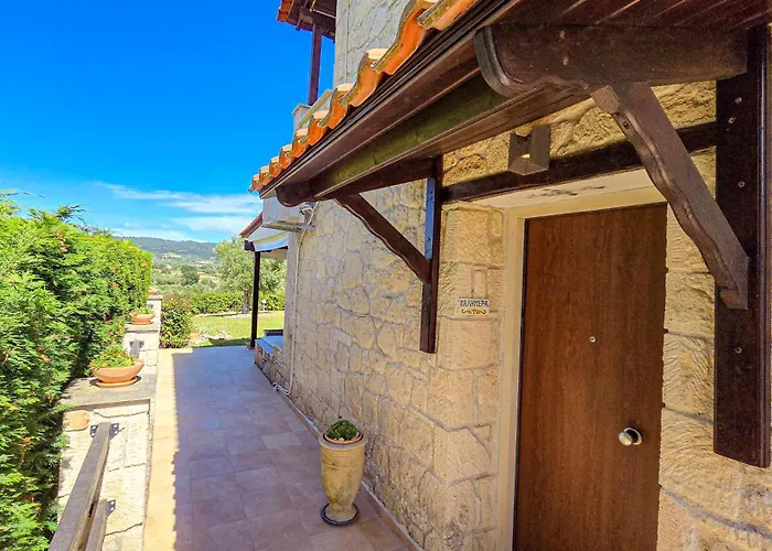 Villa Maria's Stone Heaven Retreat *